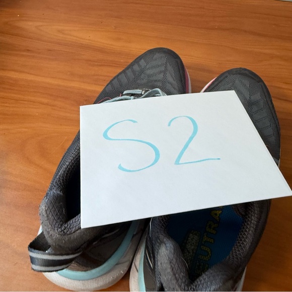 Hoka Women's Clifton 4 Pink Grey Running Cushion Comfort Athletic Shoe Lace Up 7 - Picture 10 of 10